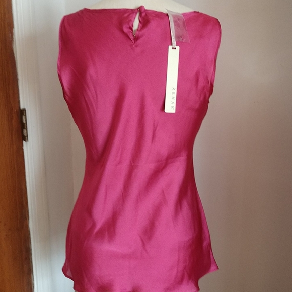 CHRISTMAS NWT Rosey Pink PolySatin & Chiffon Beaded Appliqued Flower Blouse NWT - Picture 3 of 6